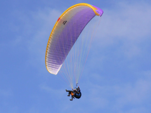 Akrobatický tandem paragliding