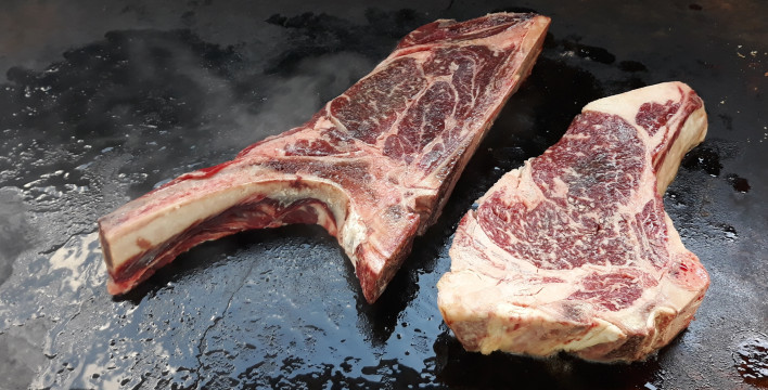 steak z hovězího masa z místního ekologického chovu