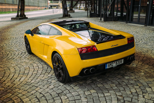 zadní pohled na Lamborghini Gallardo