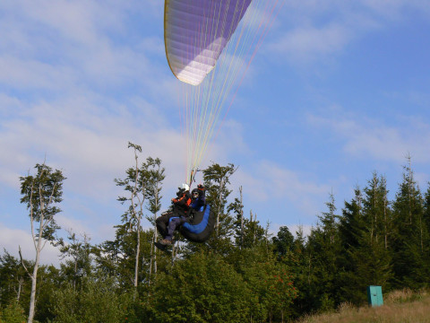 Akrobatický tandem paragliding - vzlet s instruktorem