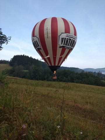 balon Viktoria při přistání