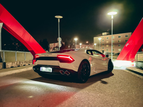 Lamborghini Huracán - zadní pohled