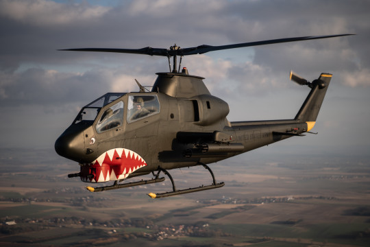 Let vrtulníkem AH-1 Cobra