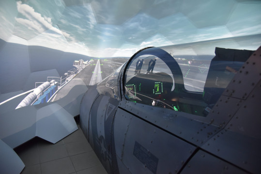 Simulátor stíhačky F-18 Hornet - před startem (Brno)