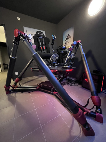 Pohyblivý simulátor s VR