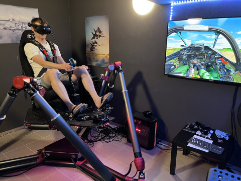 Pohyblivý simulátor s VR