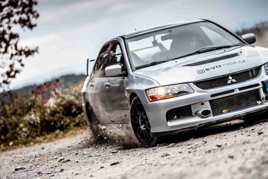 Ostré svezení v Mitsubishi Lancer EVO