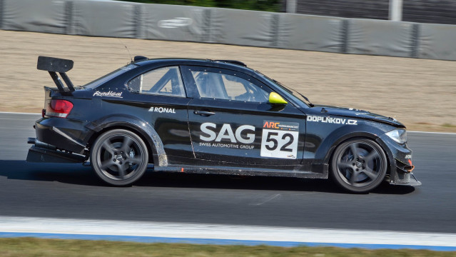 Závodní speciál BMW 130i