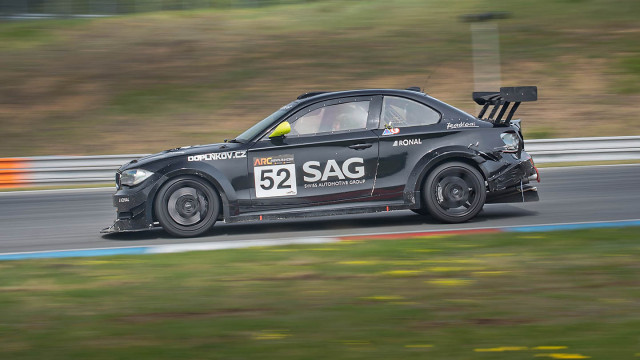 Závodní speciál BMW 130i