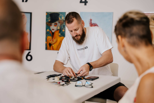 Workshop výroby dřevěných hodinek