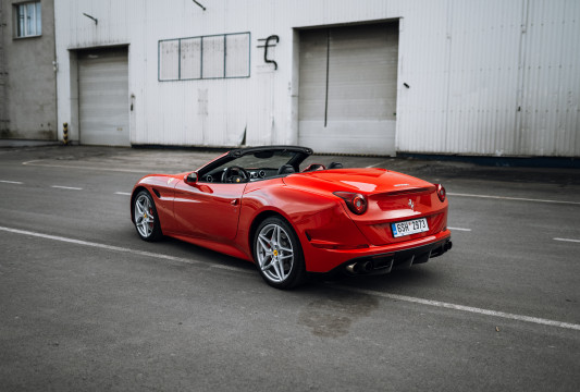 Ferrari California T