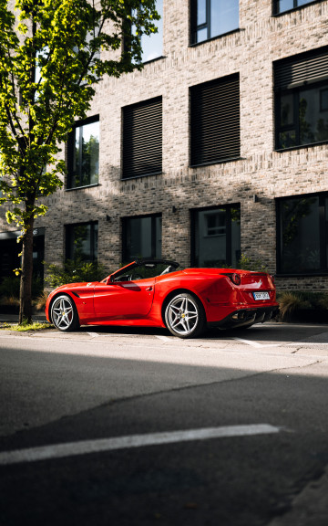 Ferrari California T