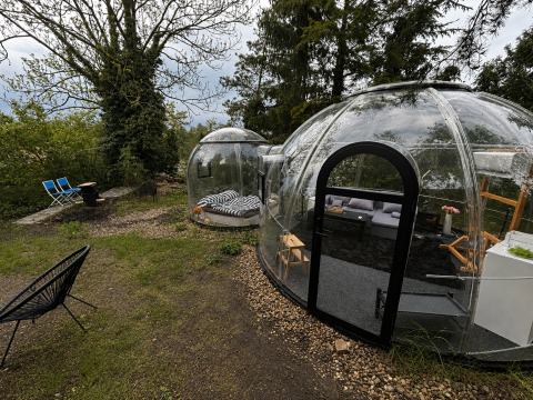 Noc v Bubble hotelu Skyhomes